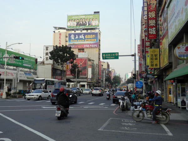 旧高雄駅前