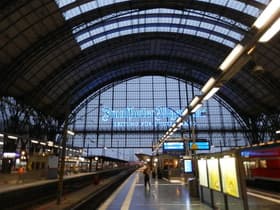 駅ホーム