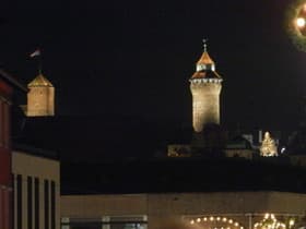 夜のニュルンベルク城（ドイツ）