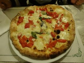 Trianonの名物DOCピザ