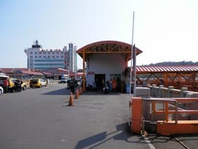 フェリー乗り場