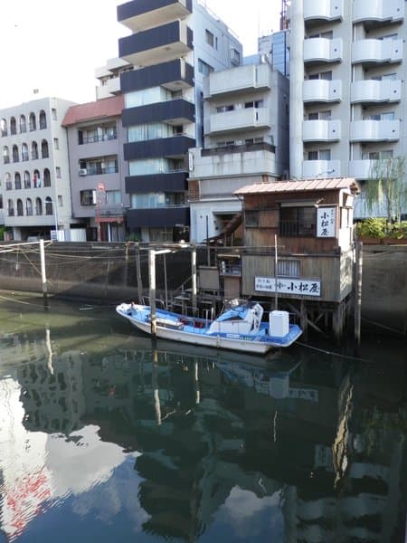 神田川沿いの船宿