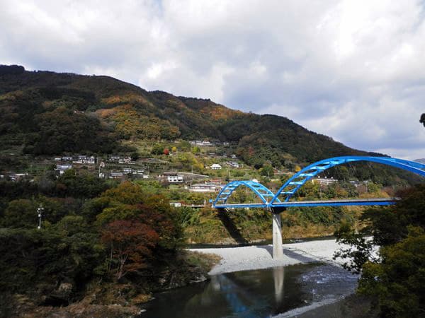 青い橋