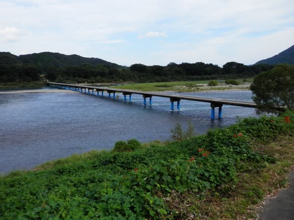 佐田沈下橋