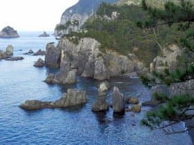 青海島の奇岩3