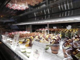 ４階スイーツの店