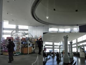 北側展望台内