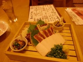 居酒屋の馬刺し