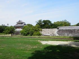 広場からみた熊本城