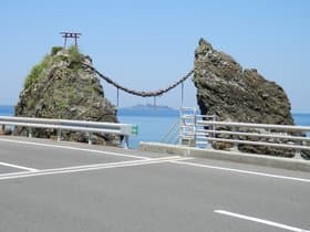 夫婦岩