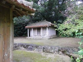 観音堂裏
