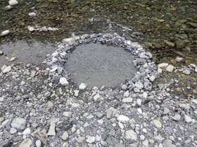 川を掘った跡