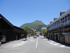 湯布院駅前
